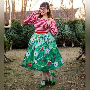 Unique vintage novelty Christmas light up skirt EUC.